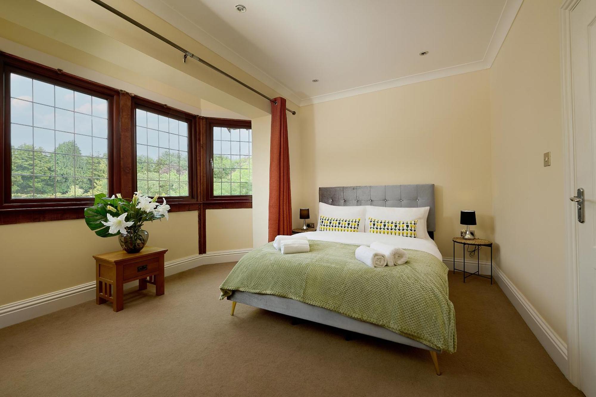 Spacious Home For Large Families And Contractors วุลฟ์เวอร์แฮมป์ตัน ภายนอก รูปภาพ
