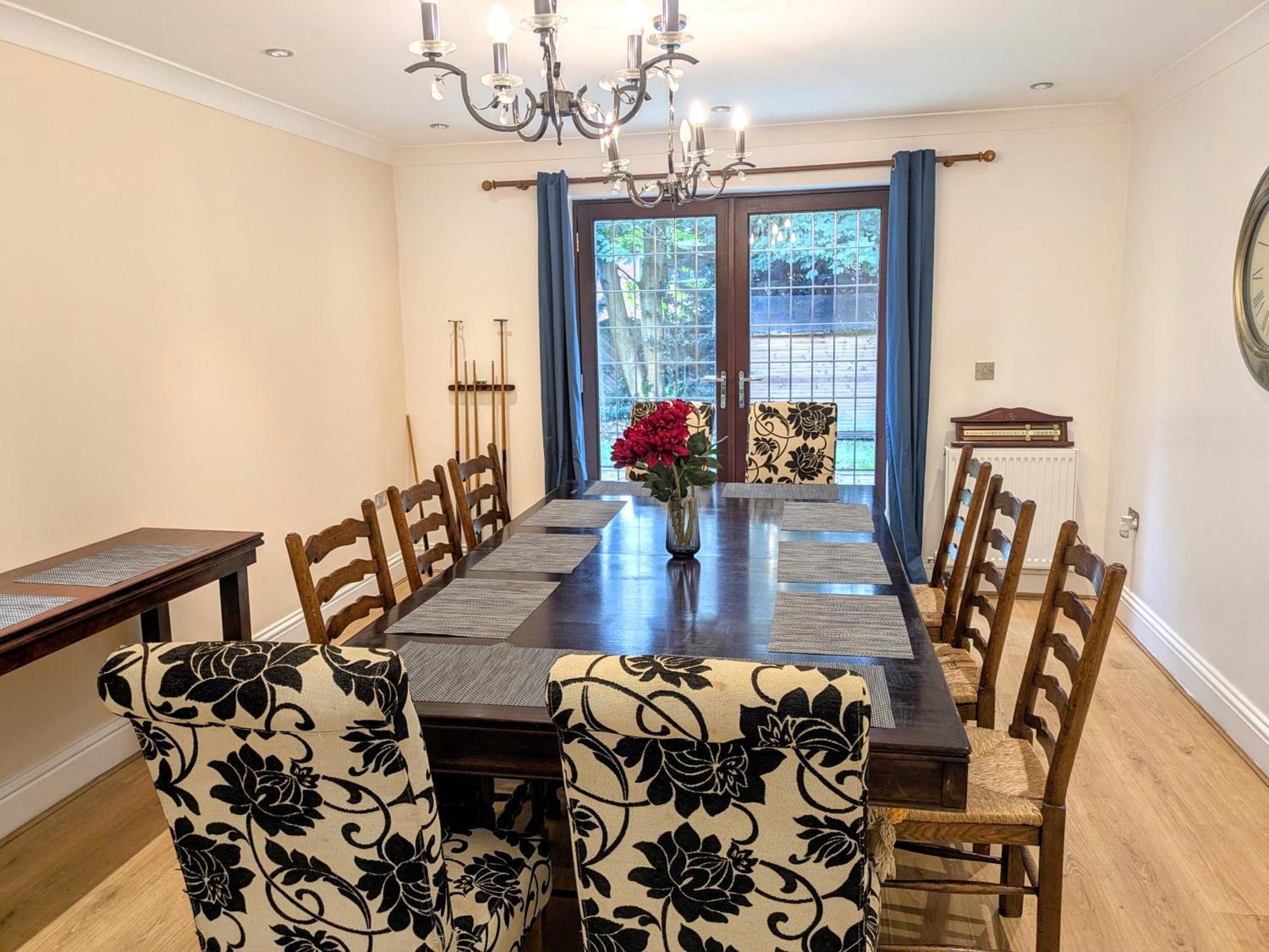 Spacious Home For Large Families And Contractors วุลฟ์เวอร์แฮมป์ตัน ภายนอก รูปภาพ